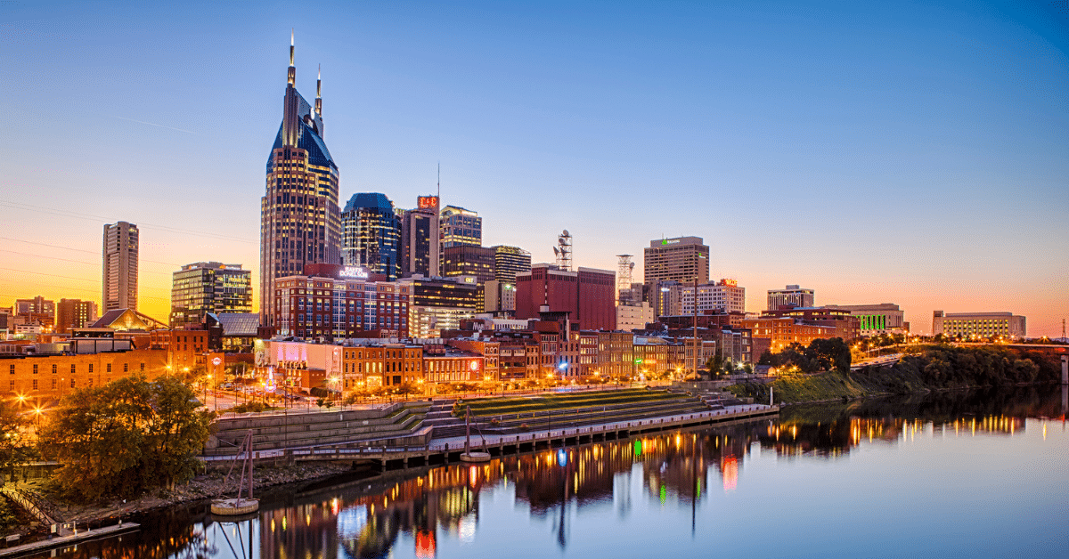Music City: Travel Companion to Nashville